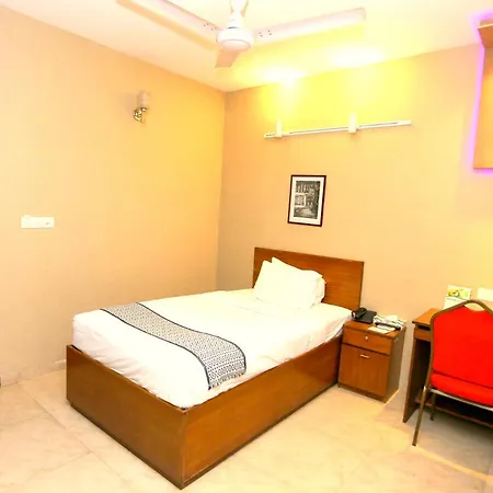 Private Near Istanbul Airport 4 酒店 *